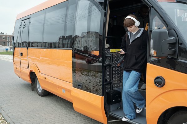 Pourquoi opter pour la location de bus ?